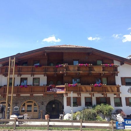 Landhaus Engadin Наудерс Екстериор снимка