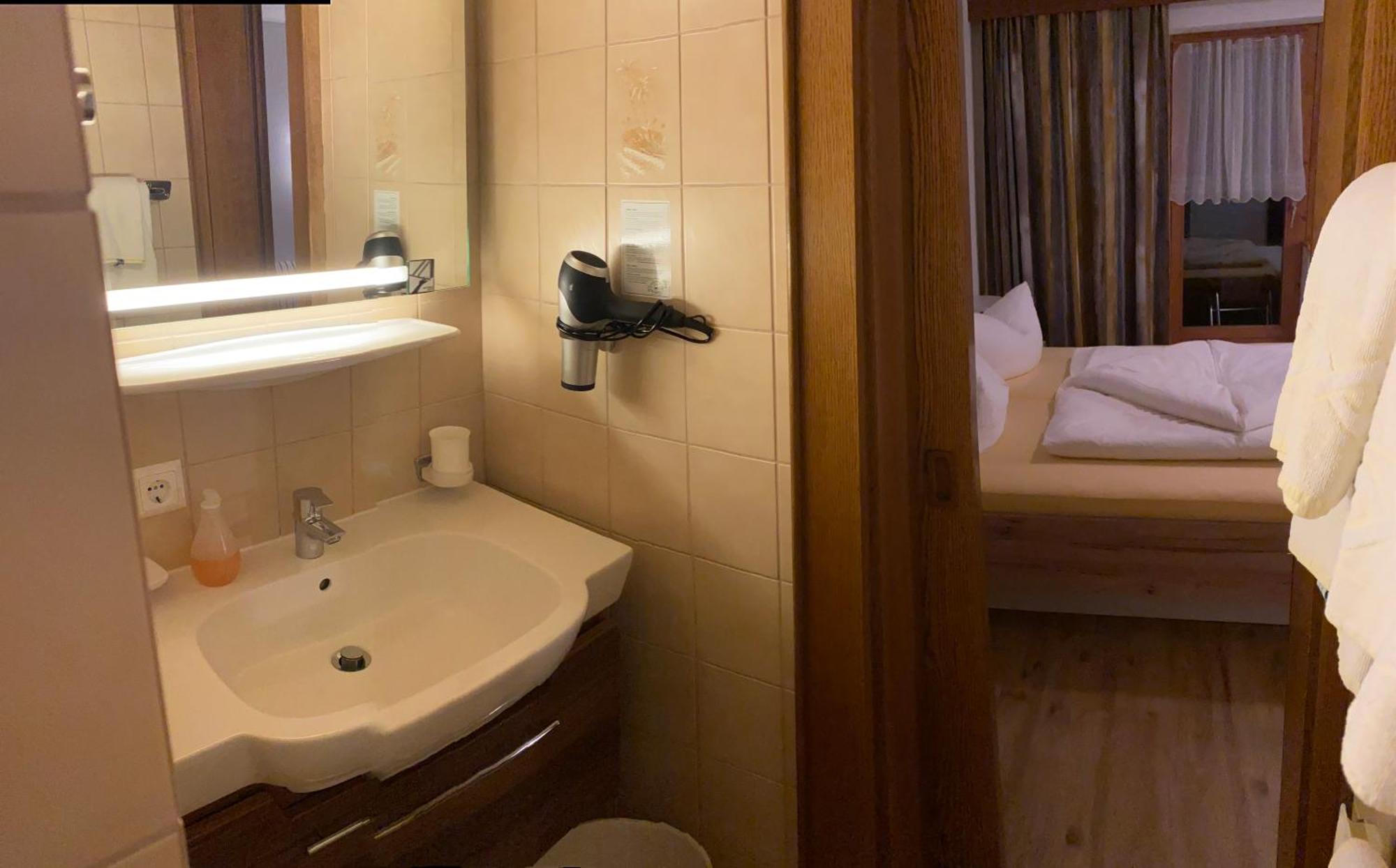 Landhaus Engadin Наудерс Екстериор снимка