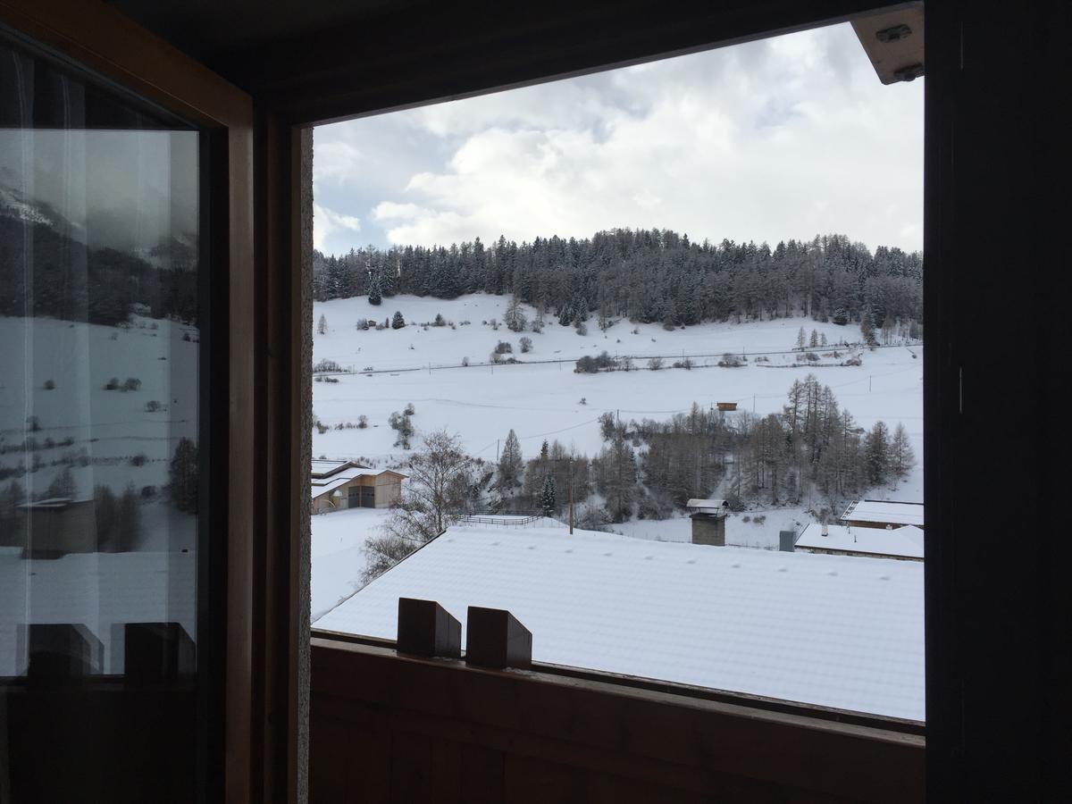 Landhaus Engadin Наудерс Екстериор снимка